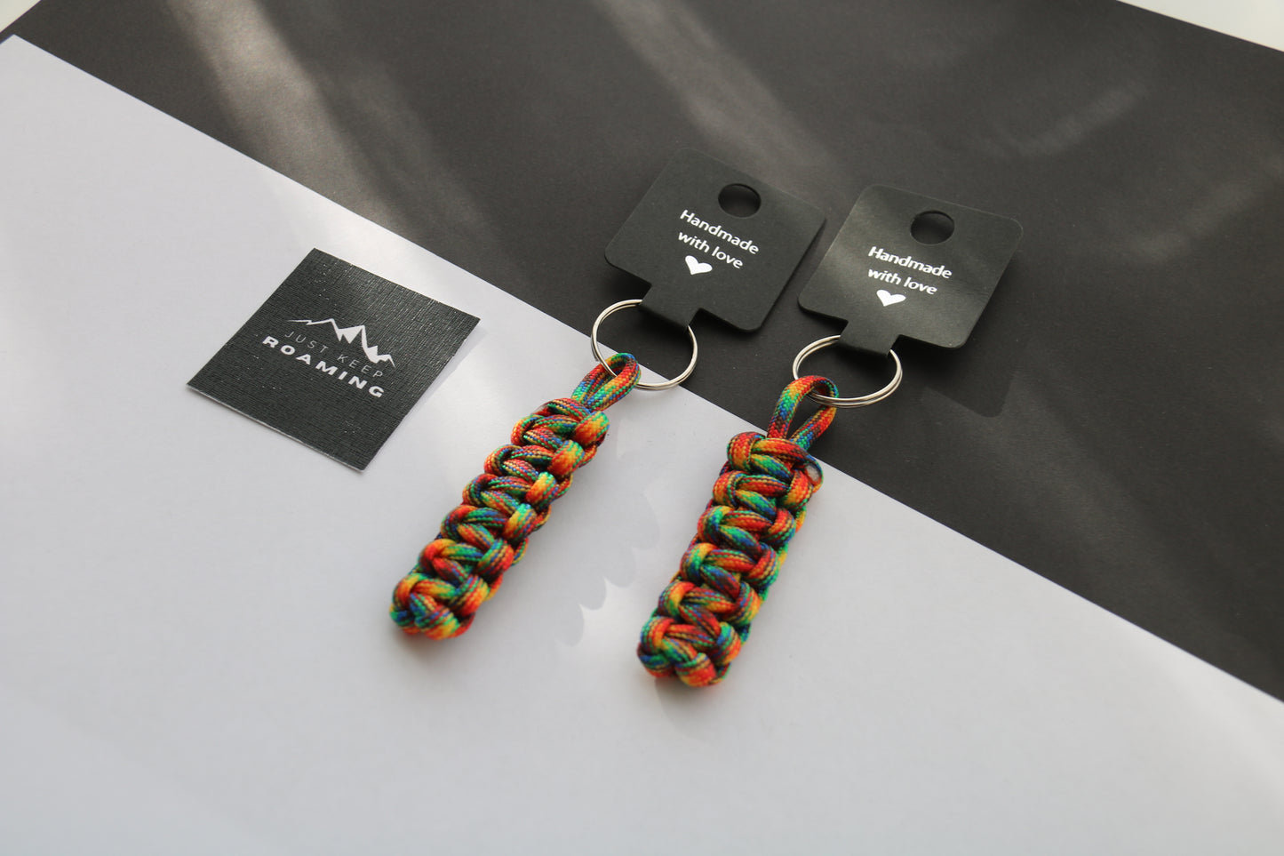 Zinga Keychain | Dark Rainbow